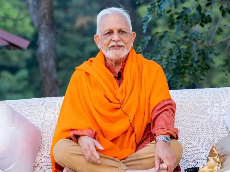 Sri M